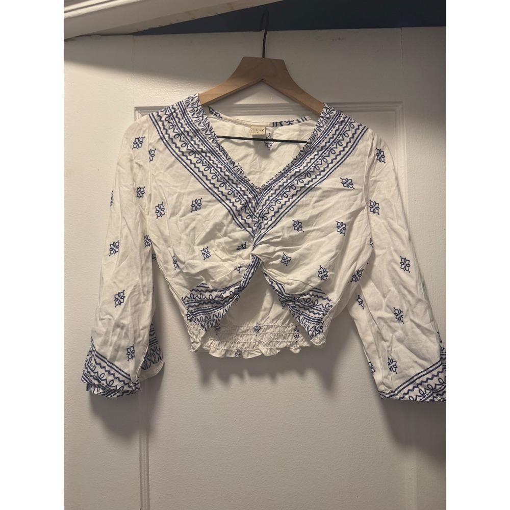 Devi Womens White Blue Embroidered Twist Front Crop Top Blouse Small Boho V-Neck
